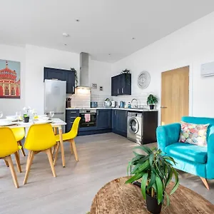 https://queens-mile-1-with-free-parking-by-my-getaways-brighton.brighton-hotels-england.com