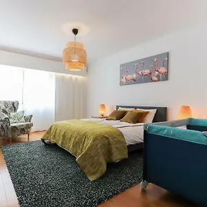  Apartment Amazing Downtown Family
